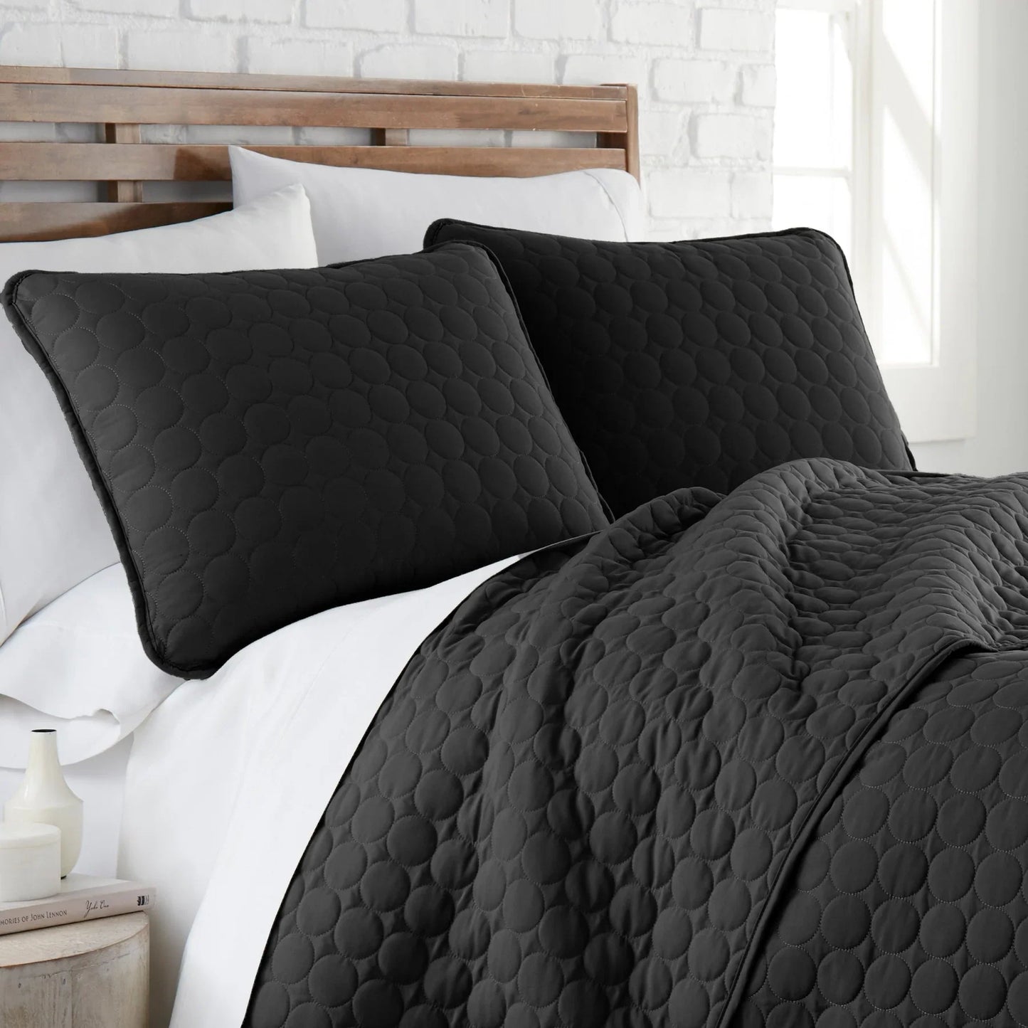 Circles Classic Quilt Set, Black