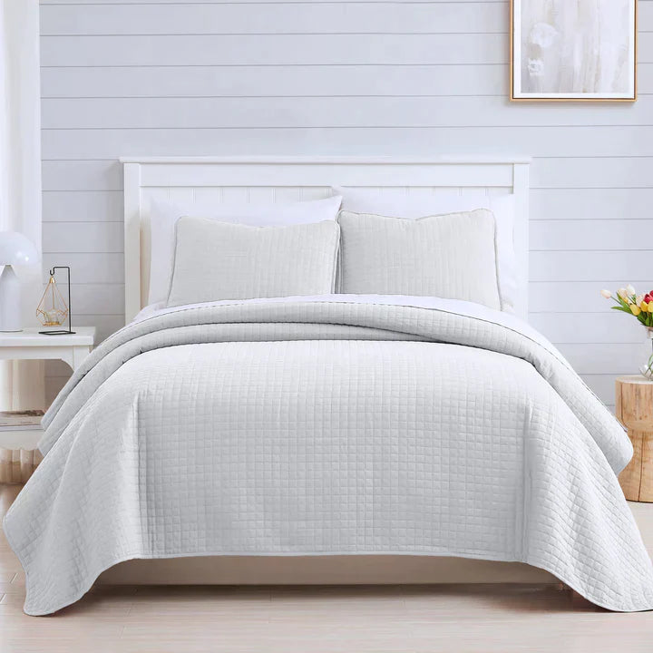 Small Squares Classic Quilt Set, White